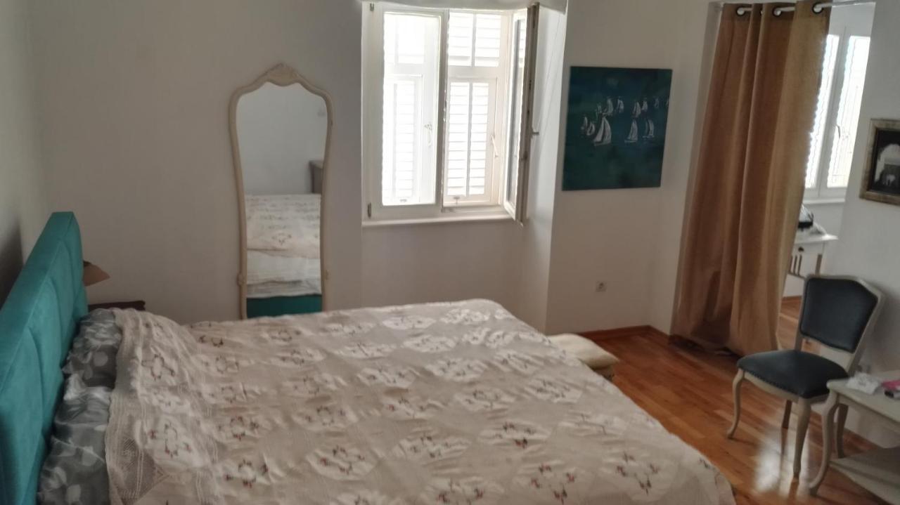 Mulo Stanicica Tivat Exterior foto
